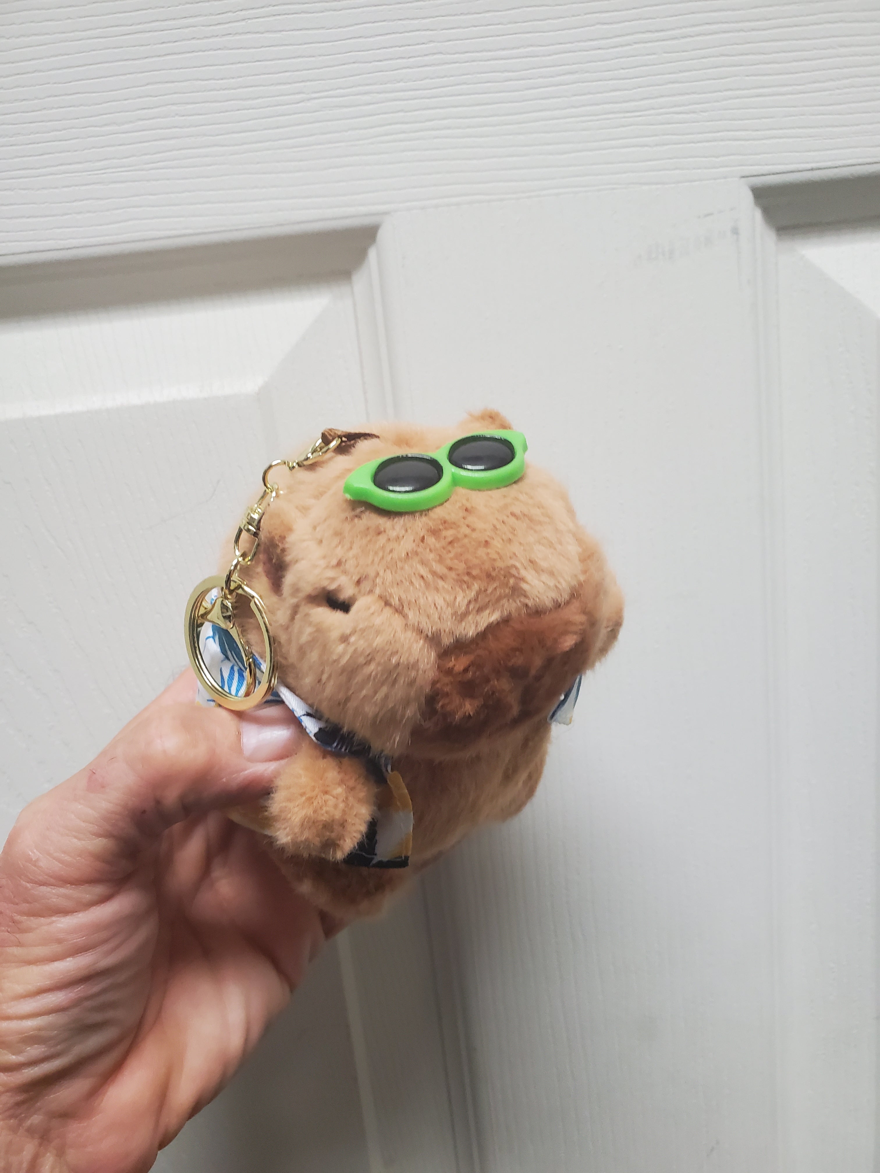 Capybara Stuffed Animals w/keychain Summertime