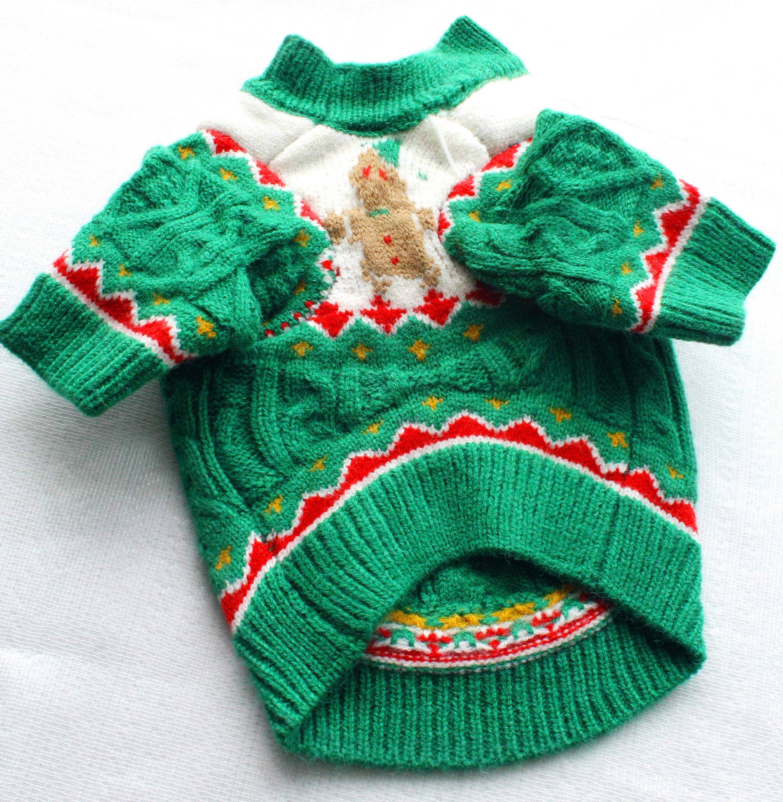 Christmas Dog Sweater Cozy Knitted Holiday Pet Jumper Pullover with Gingerbread Design Warm Winter Apparel 绿色