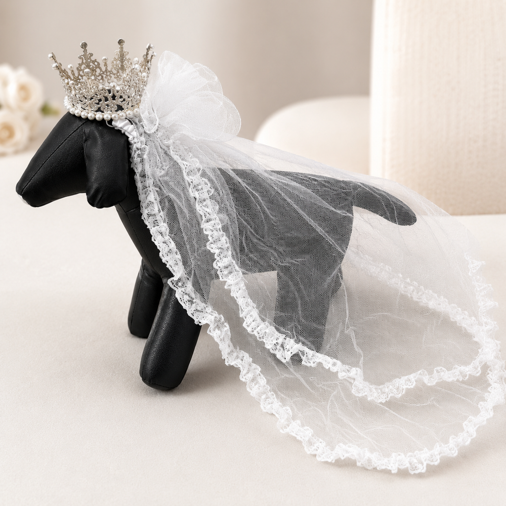 Luxury Pet Bridal Veil with Pearl Crown – Elegant Wedding Tiara Veil for Dogs & Cats
