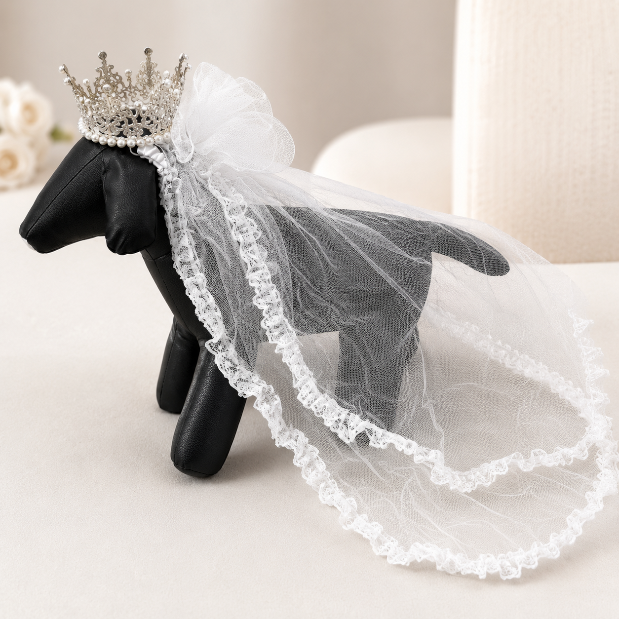 Luxury Pet Bridal Veil with Pearl Crown – Elegant Wedding Tiara Veil for Dogs & Cats