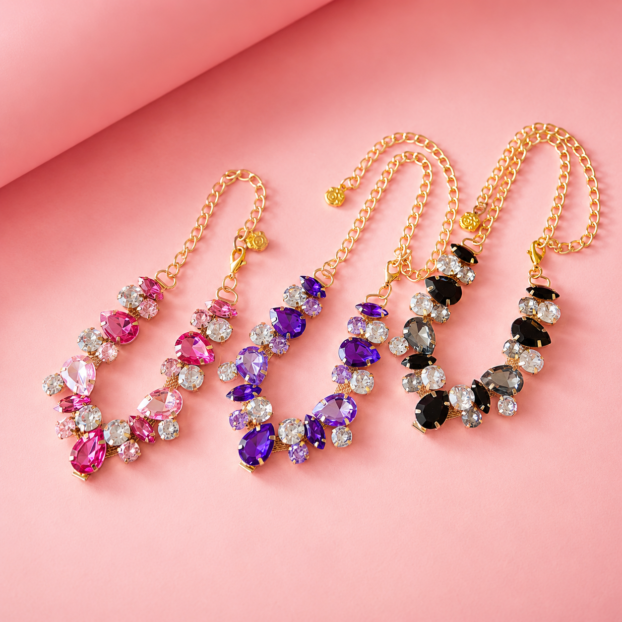 Luxury Crystal Pet Necklace – Rhinestone Dog Jewelry Collar for Small Dogs & Cats