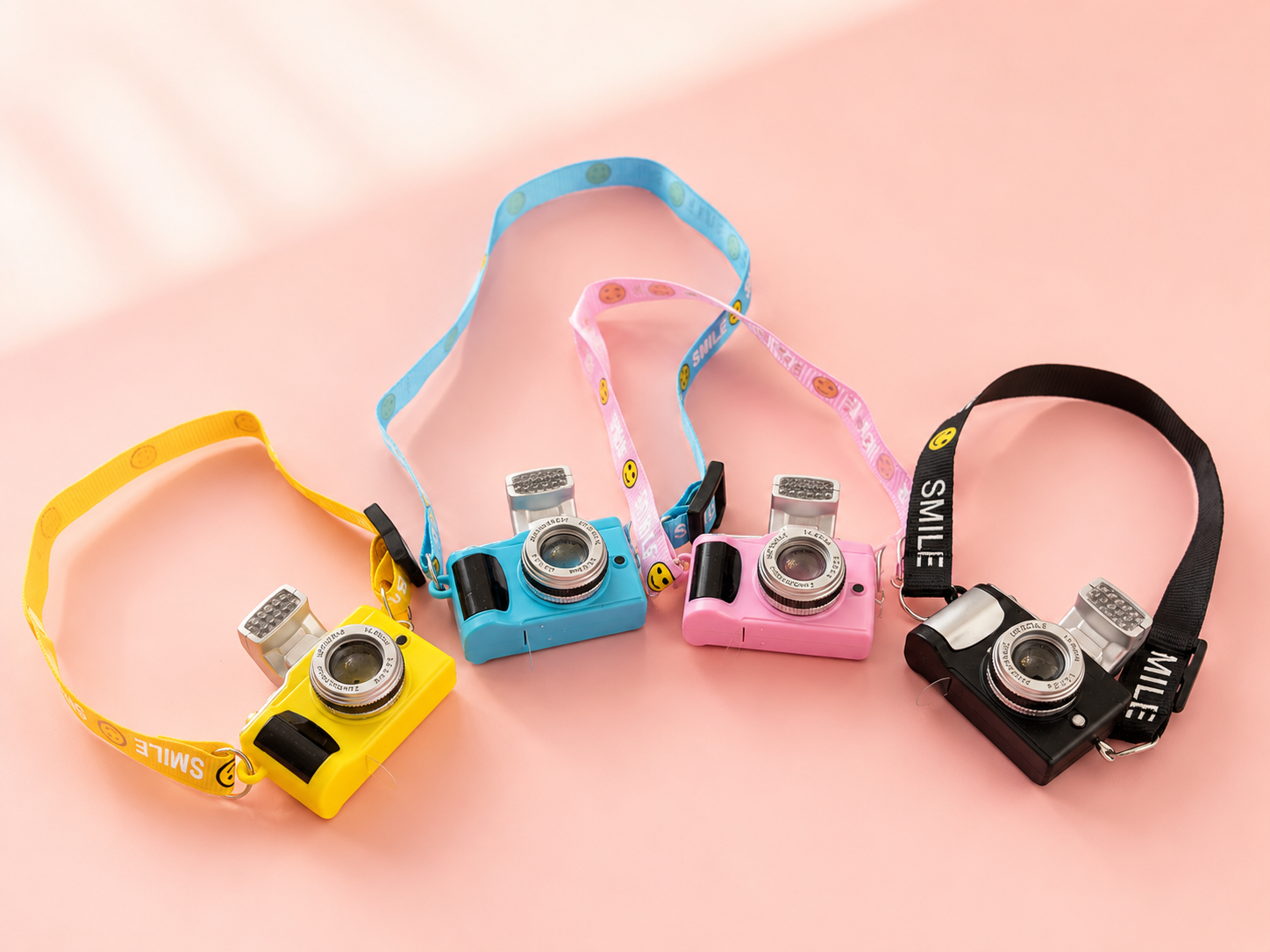Cute Camera Pendant Pet Necklace – Fashion Camera Charm Dog & Cat Accessory
