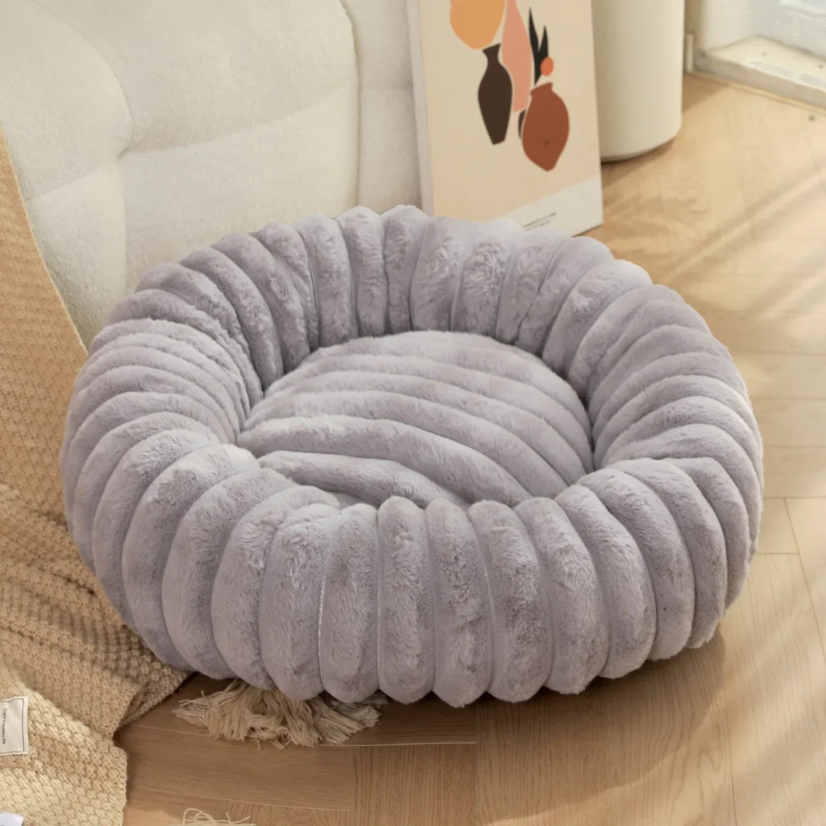 Large Round Pet Bed – Washable Faux Fur Dog & Cat Sofa, All-Season Cozy Plush CW0054-Grey