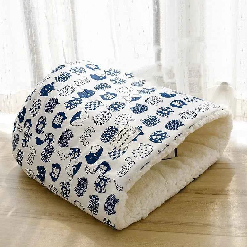 Soft Velvet Fabric Cat/Dog Bed (Up to 18.1 in) - Winter Warm Sleeping Bag Pet House Cartoon White