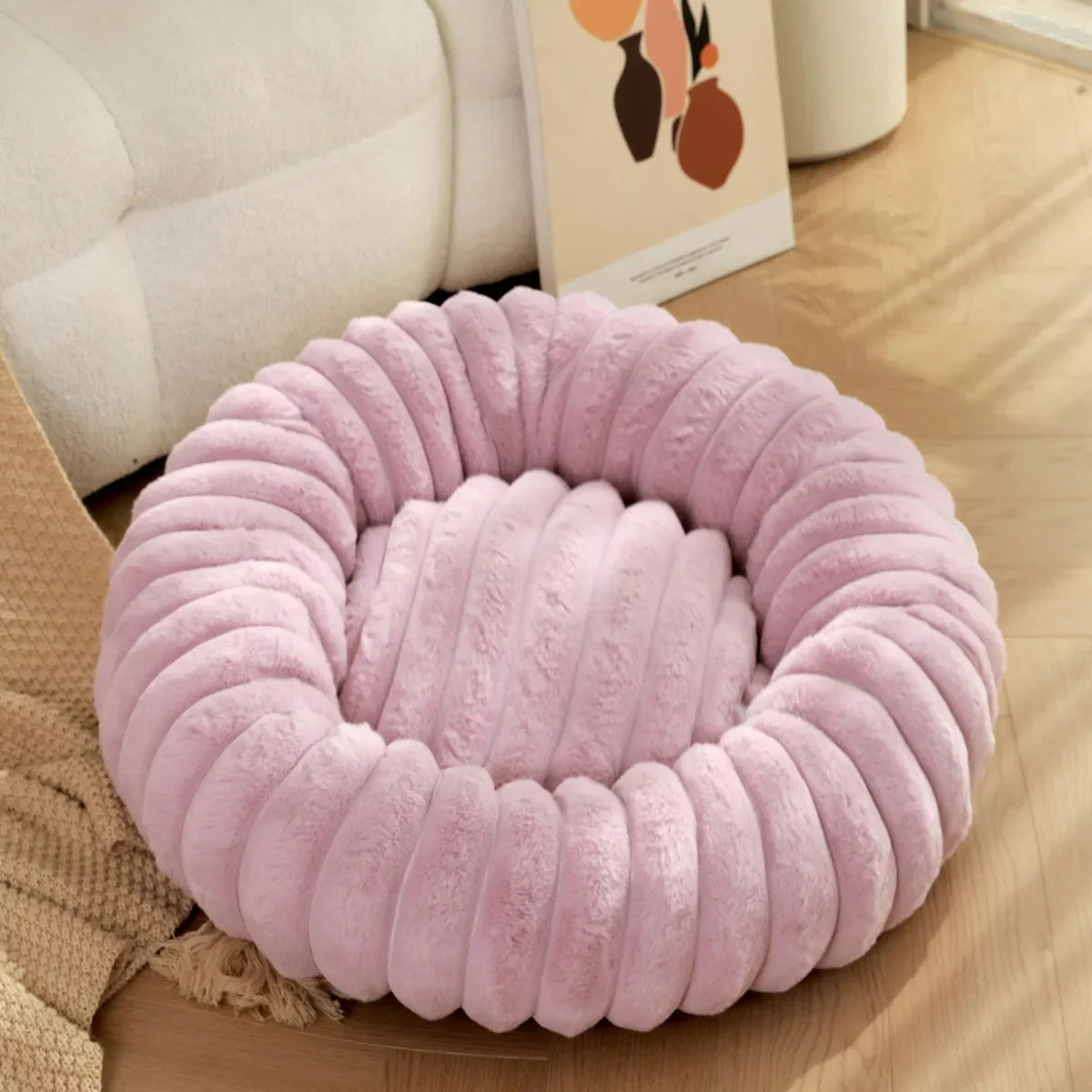Large Round Pet Bed – Washable Faux Fur Dog & Cat Sofa, All-Season Cozy Plush CW0054-Purple