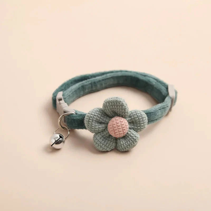 Adjustable Flower Cat Collar with Bell – Cute Breakaway Pet Collar for Kittens & Small Dogs Green