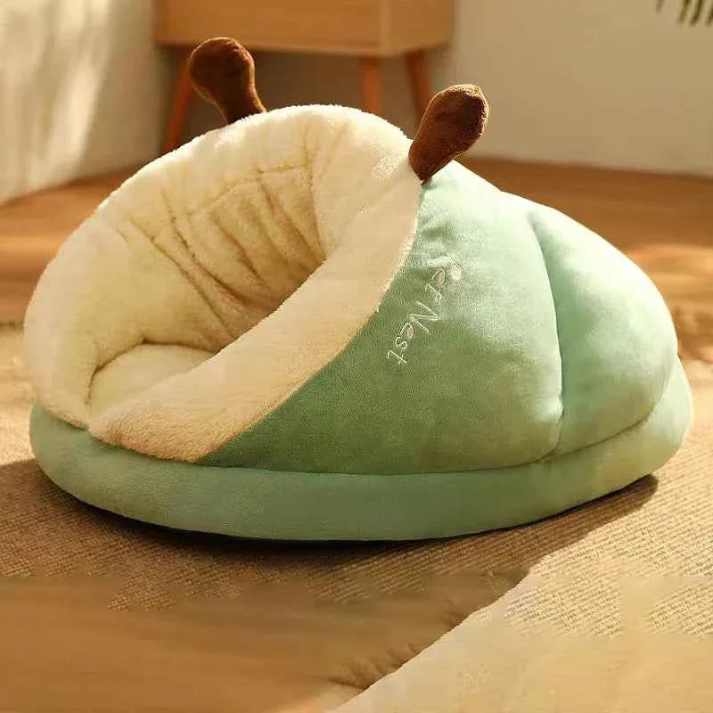 Cute Slippers Shaped Dog Bed (Up to 23.6 in) - Warm Breathable Small Dog Kennel Green
