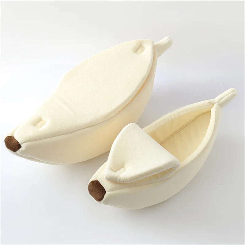 Banana-Shaped Plush Pet Bed – Cozy Cat & Small Dog House, Small (40×12×19 cm / 15.7×4.7×7.5 in) & Medium (51×14×20 cm / 20.1×5.5×7.9 in) – Yellow, Pink, Beige, Green Beige 1PC