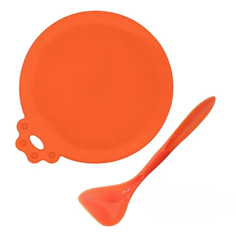 2-Piece Reusable Silicone Pet Can Lid & Spoon Set – Universal Fit (2.5/2.9/3.3 in | 6.35/7.37/8.38 cm) Airtight Seal for Dog & Cat Food Orange
