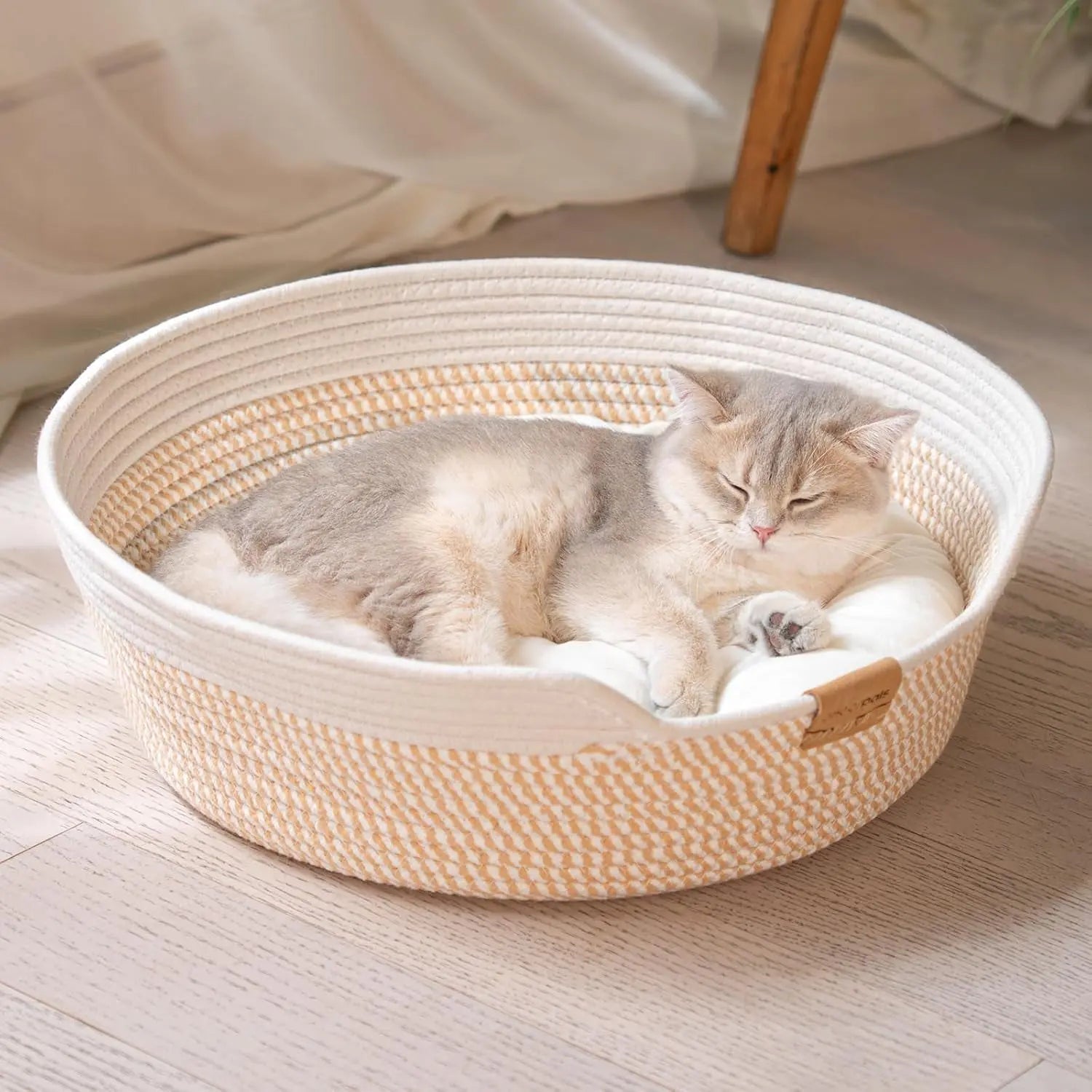 Woven Cat & Small Dog Bed Basket Cushion 18.5in Washable in 3 Colors White